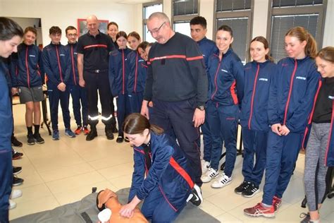 Pont-l’Abbé. Premiers examens pour les Jeunes sapeurs pompiers - Brest ...
