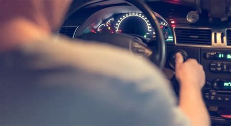 Conducir sin sueño: 8 trucos para no dormirte al volante