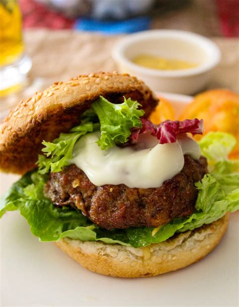 Beef Hamburger Recipe with Soy and Worcestershire Sauce - Foodzesty