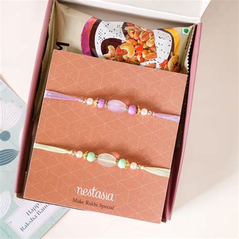 Globetrotter Rakhi Gift Hamper For Brother Online - Premium Gift Hamper ...