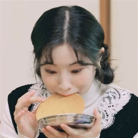 Image result for Datsyuk Face Off Pose