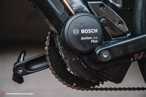 Découvrez le meilleur VTC électrique autonomie forte avec le Lapierre e‑Explorer 4.4 LS – polyvalent, confortable et fiable à 2 799 €. Autonomie et puissance optimales.