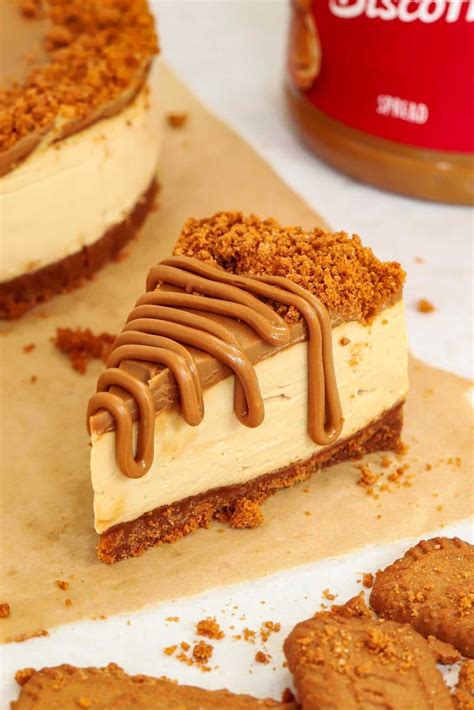 This impressive Biscoff Cheesecake recipe is creamy and delicious, but ...