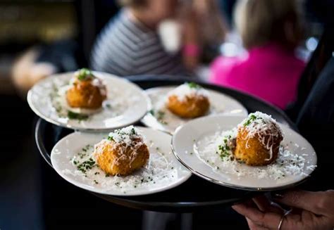 Dining with Stromma Norway ᐈ Dinner cruises & Moveat