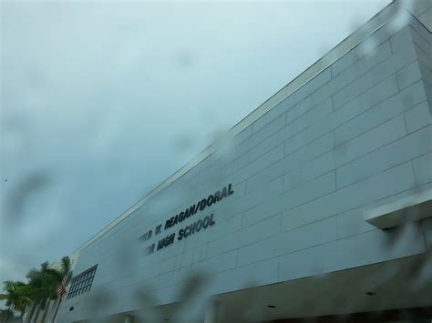 Home │ Ronald W. Reagan Doral Senior High School