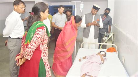 Bhopal News: सात साल की बच्ची पर कुत्ते ने किया हमला, आंख नोंची, सिर ...