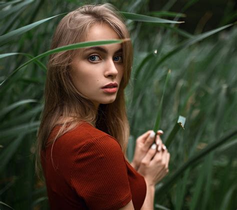 Download wallpaper look, girl, face, reed, Dasha, Alexander Kurennoy ...