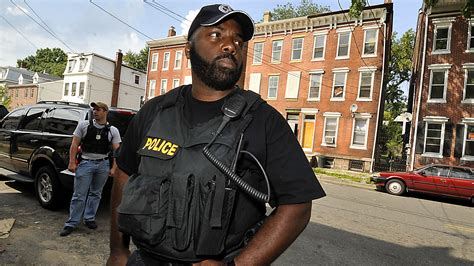 Watch Manhunters: Fugitive Task Force Season 2 Online | A&E