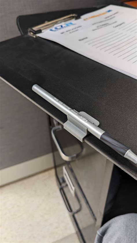 📋 Clipboard Pen Holder・Free STL File for 3D printing・Cults