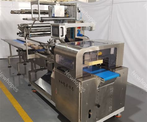 Down Paper Flow Pack Machine 的图像结果