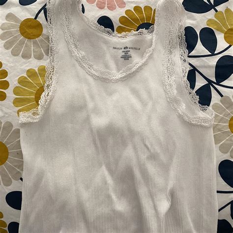 Brandy Melville Women's White Vest | Depop