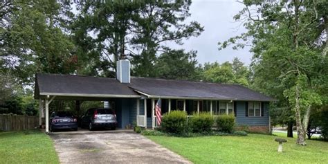 Low rates and heavy buyer demand send US home sales surging