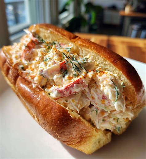 Poor Man’s Lobster Roll: 15-Minute Seafood Delight – Vihaad Przepisy