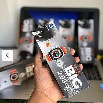 T900 Smart Watch 2.09” Display – 8M Lights