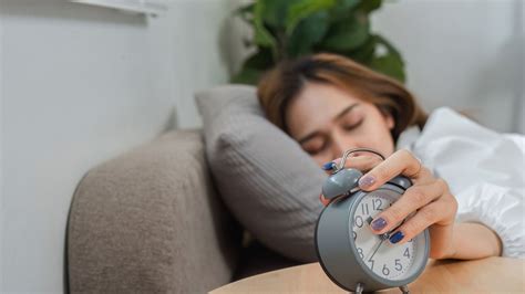 Experts warn oversleeping this fall is a bad idea — here's why | Tom's Guide