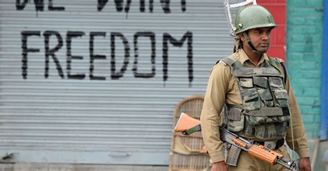 400 Troublemakers In Kashmir Including Local Hizbul Commanders ...