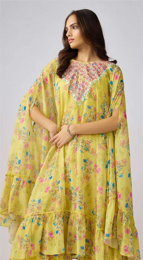 Designer Suit Sets for Women | Indian Ethnic Suits Sets | Basanti Kapde ...