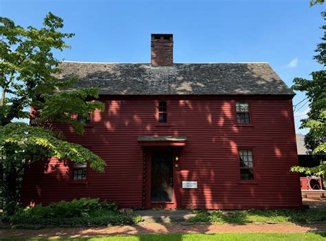 Historic Home, Modern Cause: 1666 Saltbox Tour , 400 Hartford Ave ...