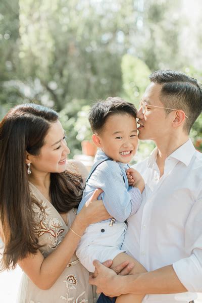 Complete guide to taking the best family photo - Hong Kong Living