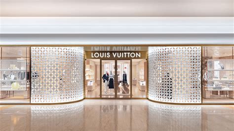 Louis Vuitton Jakarta Plaza Indonesia Store in Jakarta, Indonesia ...