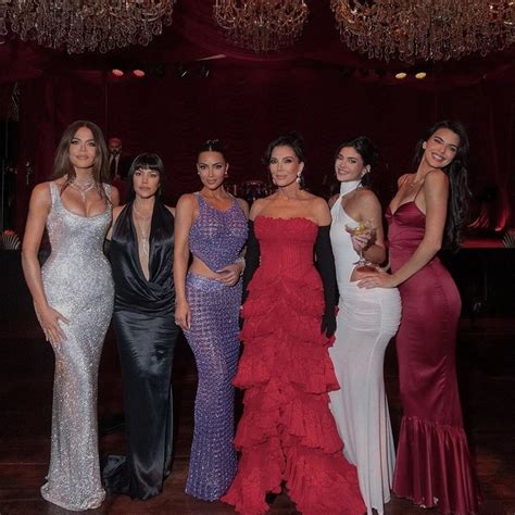 Kim Kardashian explica por qué borró las fotos de Meghan y Harry de la fiesta de Kris Jenner ...