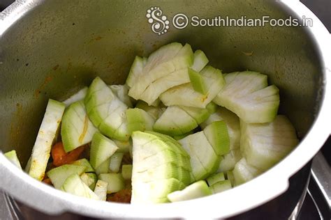 One pot sorakkai kuzhambu-How to make step by step photos