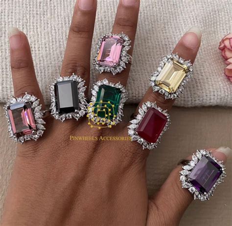 DOUBLET STONE FINGER RING | PinwheelsAccessories