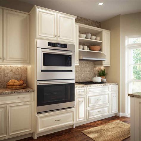 How To Choose Builtin Microwave Ovens In Cabinets For A Sleek Kitchen