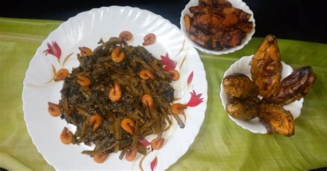 Debjani Mistry Kundu দ্বারা চিংড়ি সর্ষে পুঁই (Chingri Sorshe Pui ...