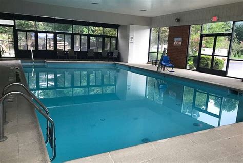 Wingate by Wyndham Williamsburg Pool Pictures & Reviews - Tripadvisor