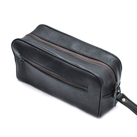 Buy Leather Toiletry Bags Online | Travel Toiletry Bag | MaheTri