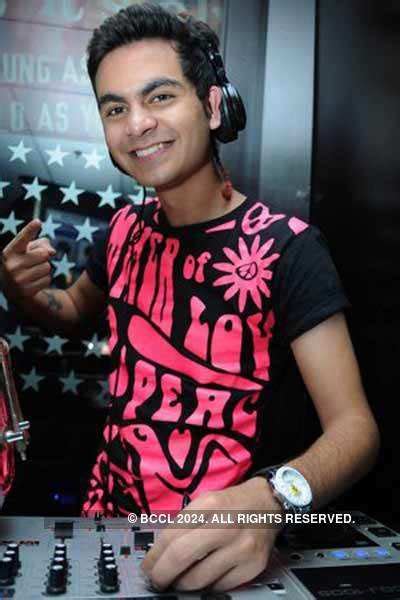 TGIF party- The Etimes Photogallery Page 10