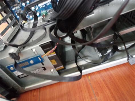 Alienware PC Toer 的图像结果