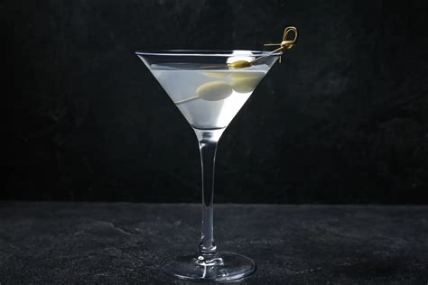 Dry martini: um drink especial para o feriado - Casa e Culinaria