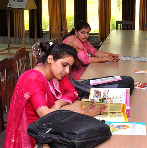 Hindu College of Education