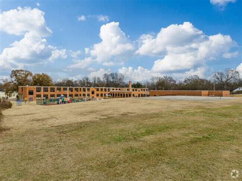 Jackson Elementary School in Memphis, TN - Homes.com