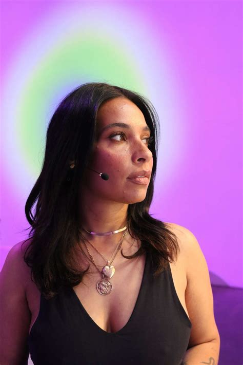 Meet Bianca Harris – CanvasRebel Magazine