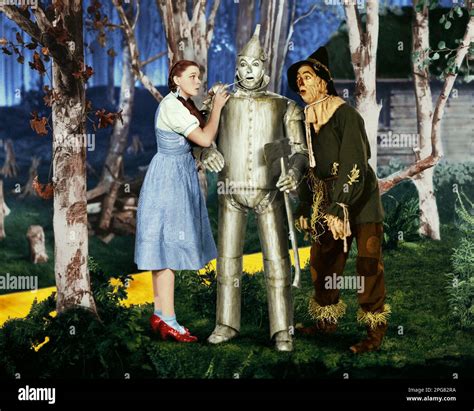 The wizard of oz 1939 hi-res stock photography and images - Alamy