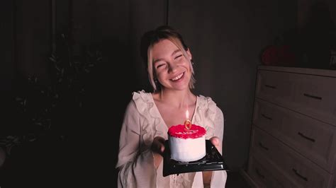 Blumshadow's XXX Videos & Recorded Live Shows | xHamsterLive