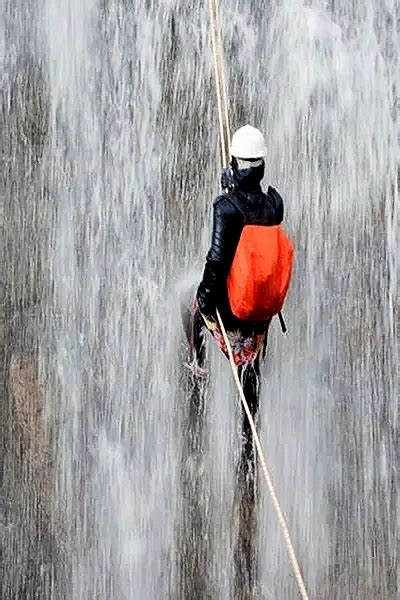 Rappelling at Nishani Hills in Coorg - Book Now @ Rs.750 (25% off)
