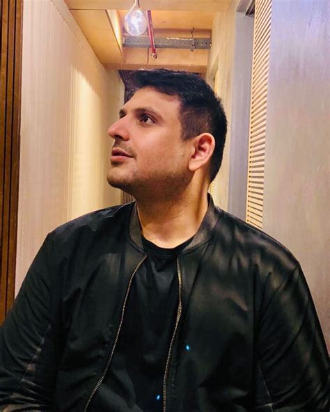 Top 6 tarot readers in India that can help you predict your future