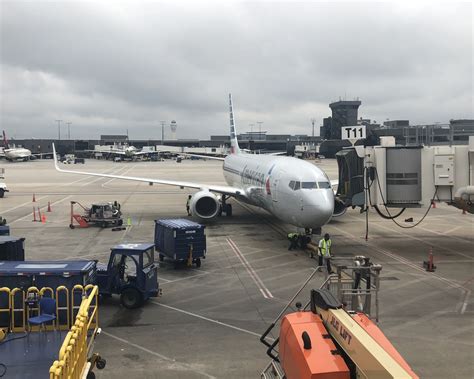 Review of American Airlines flight from Atlanta to Los Angeles in Economy