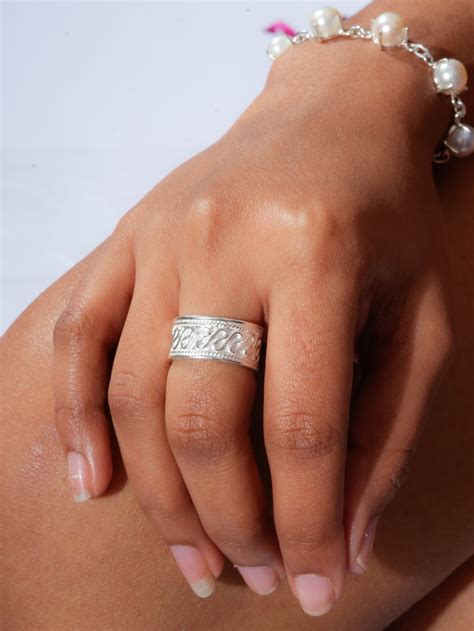The Ripples Silver Ring – Totapari