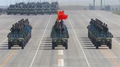 军情|中国无人机金雕问世 带8枚导弹堪比武直，可进行蜂群战术_凤凰网视频_凤凰网