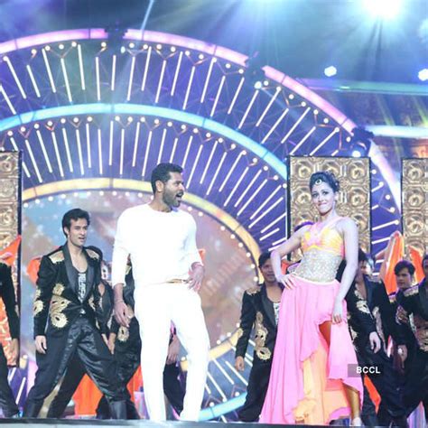 IIFA Utsavam 2016: Performances | IIFA Utsavam 2016: Performances ...