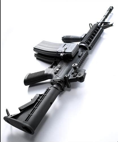 世界名枪 美式装备经典之作 M4升级版M4A1卡宾枪-搜狐大视野-搜狐新闻