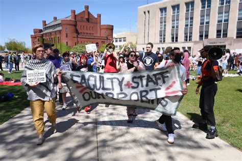 After police remove tents, make arrests, protesters at UW-Madison ...