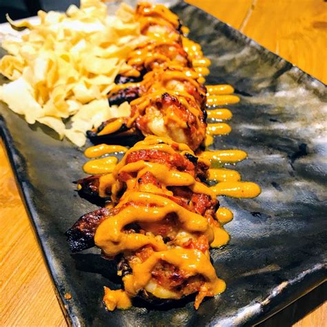 Witness Live Singing Along With Awesome Food | LBB