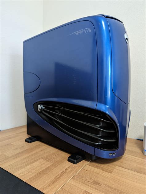 Alienware Area 51M R2 vs Predator Triton 的图像结果