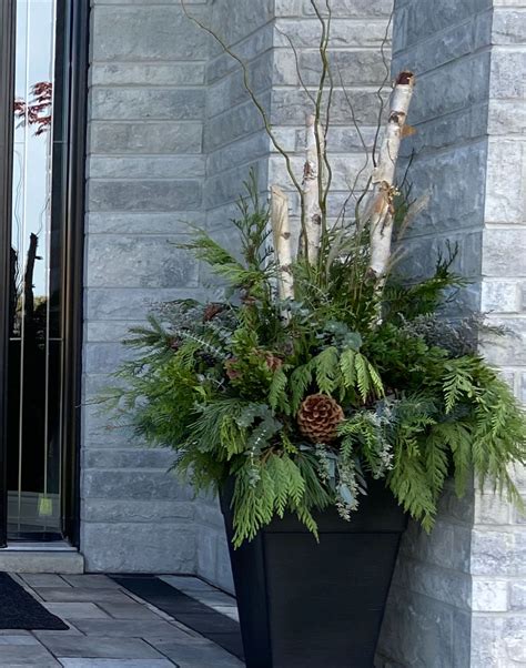Outdoor christmas planter and winter decoration – Artofit
